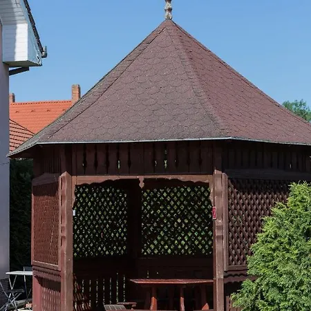 Felho Vendeghaz Πανσιόν 3*