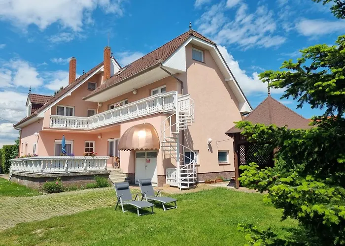 Felho Vendeghaz Гостевой дом 3*