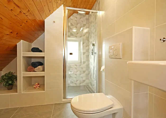 Felho Vendeghaz 3* קסזטלי