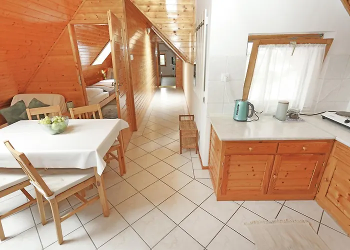 Felho Vendeghaz בית הארחה קסזטלי