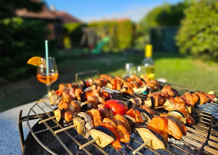 Felho Vendeghaz Гостевой дом Кестхей